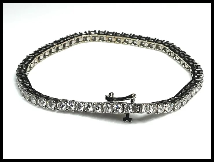 Estate 18k White Gold 4.5 Carat Diamond Tennis Bracelet - 4