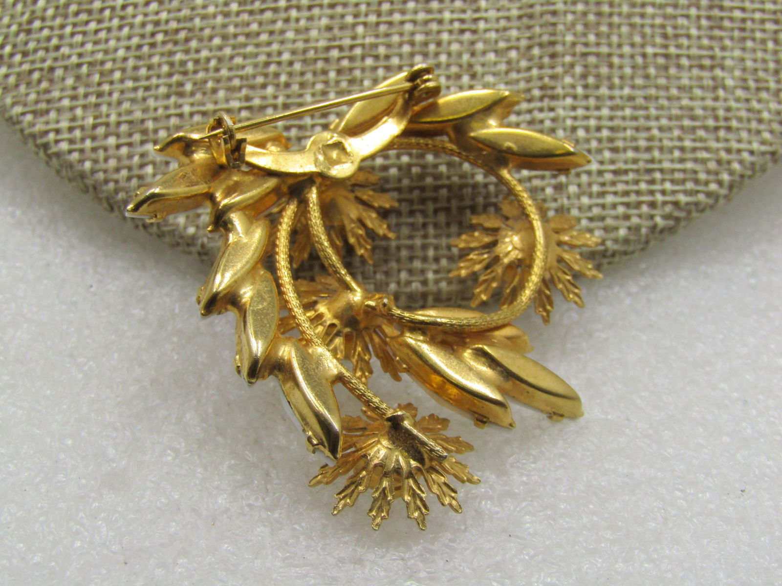 Vintage White Rhinestone Floral Brooch, 2", 1940's-1960's - 4