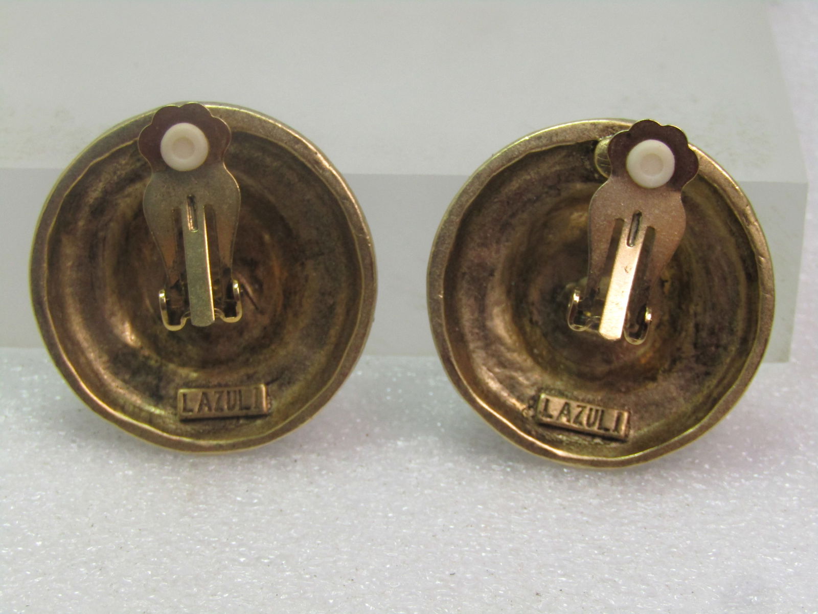 Vintage Domed Clip Earrings, Signed Lazuli, Gold Tone, 1980's - 4