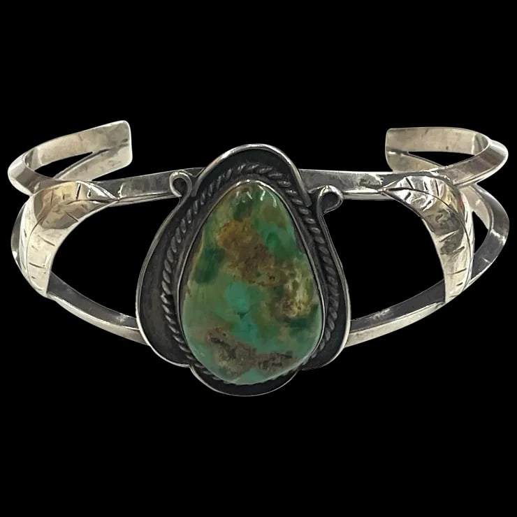 Vintage Native American Navajo Turquoise Sterling Silver Bracelet/Cuff (1 of 6)