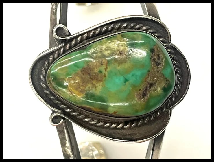 Vintage Native American Navajo Turquoise Sterling Silver Bracelet/Cuff - 5