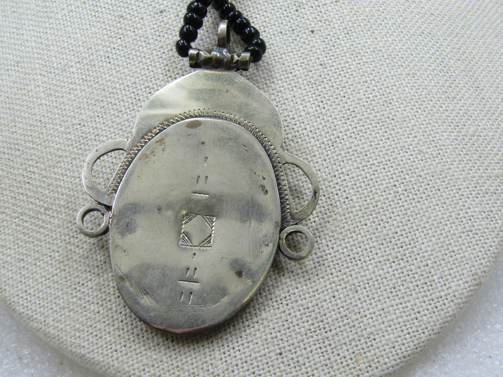 Vintage Mid-Eastern Themed Necklace, Etched Pendant, Black Beaded 18" - 4