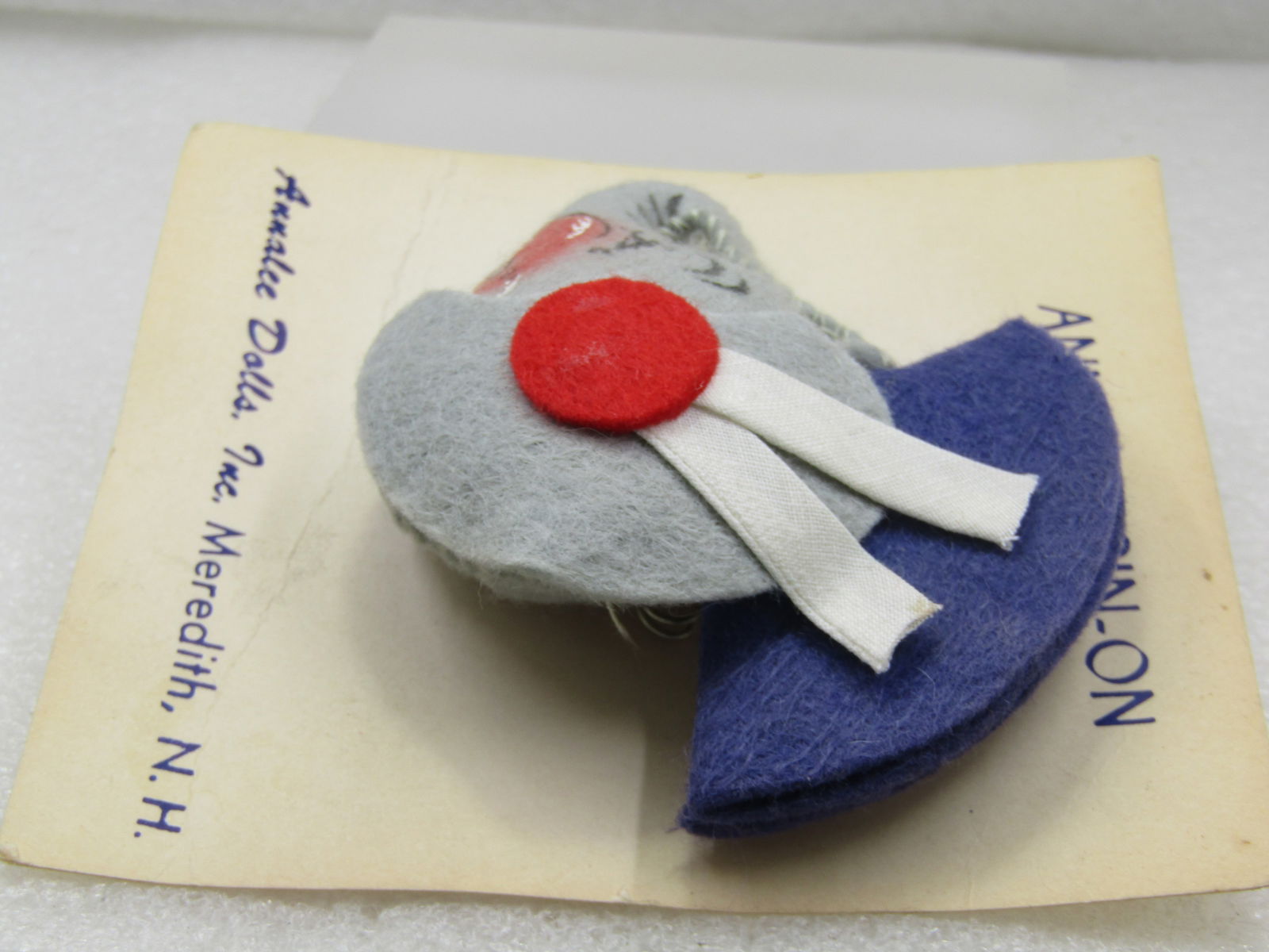 Felt Elephant Brooch Annalee Pin-On, Vintage New on Card, Mint - 5