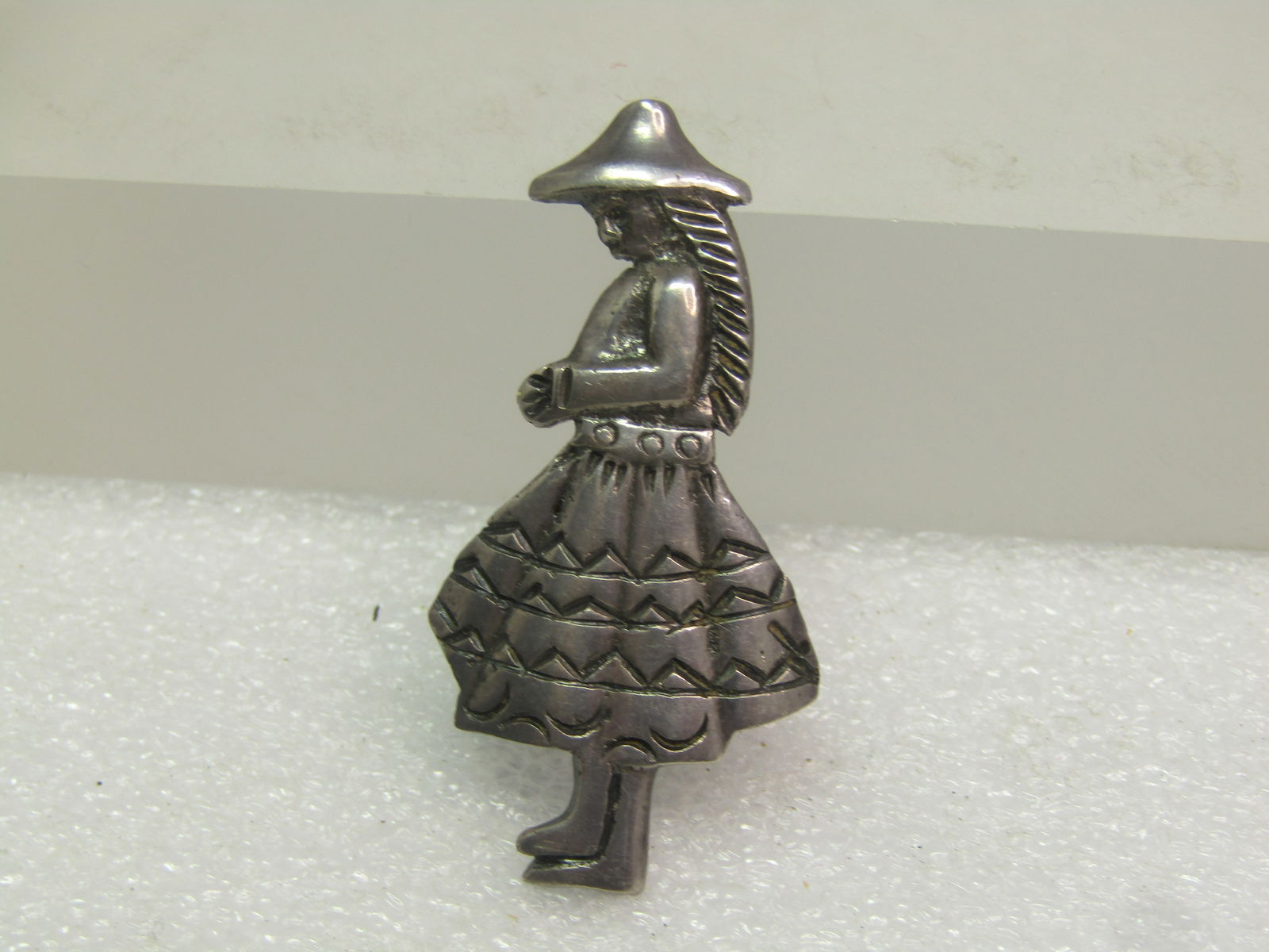 Vintage Sterling Peruvian Woman Figural Pin, Cl-Clasp, 1960's-1970's - 2