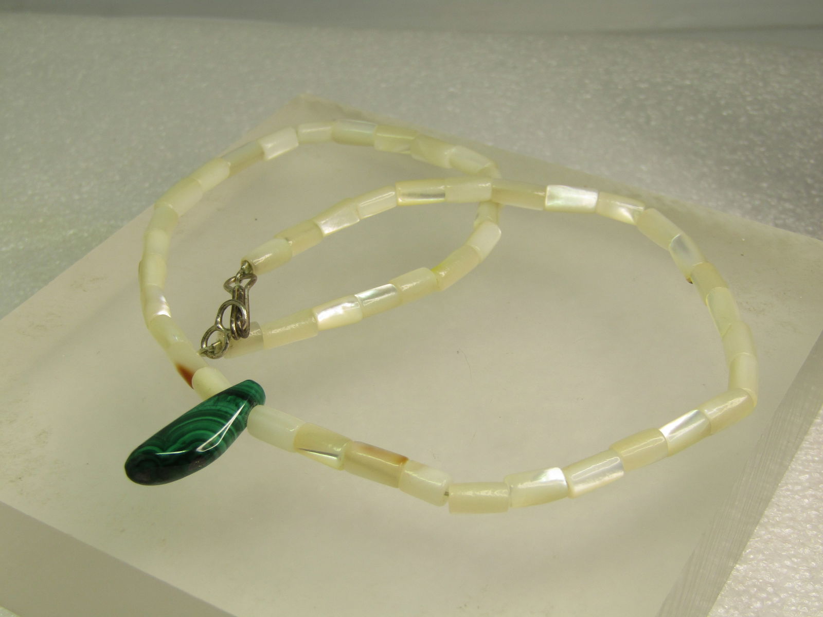 Vintage Mother-of-Pear & Malachite Beaded Necklace, Southwestern, 15", 1970''s-1980's - 6