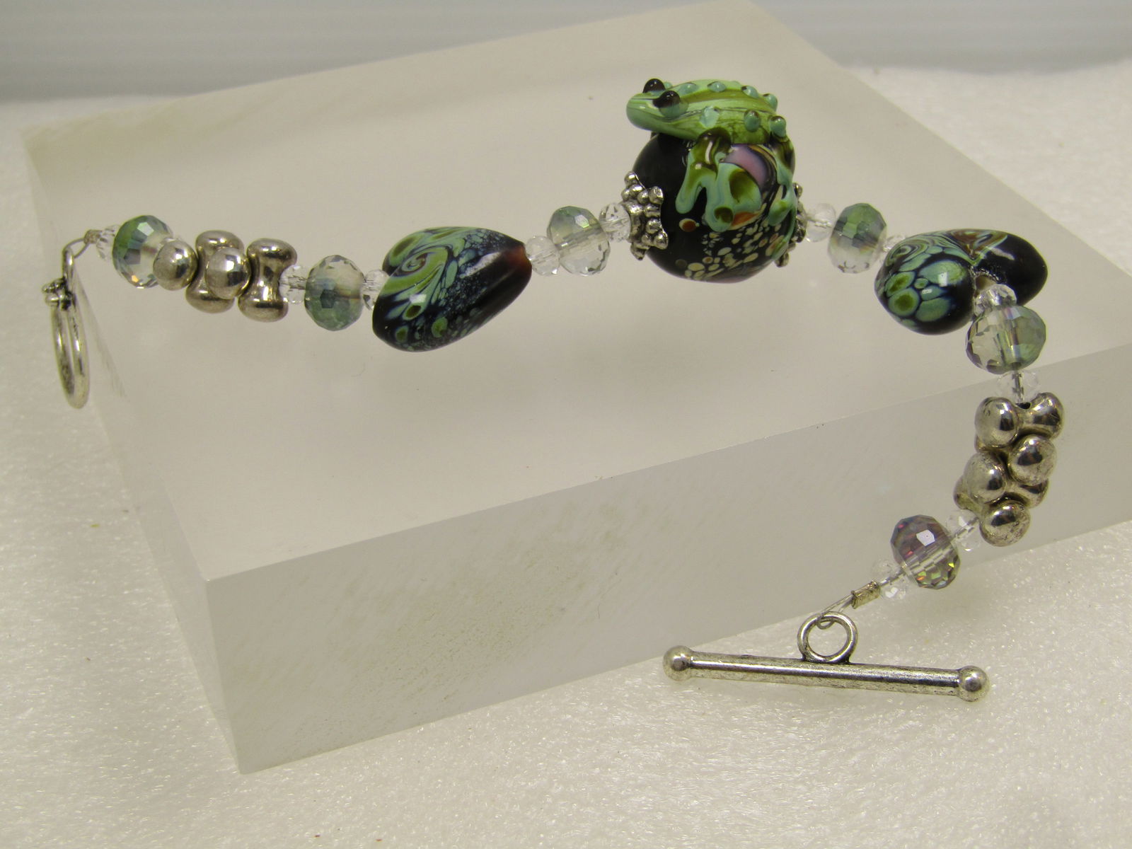 Vintage Brown/Green Art Glass Bracelet, Heart/Frog, Toggle Clasp, 7.25", 1990's - 2