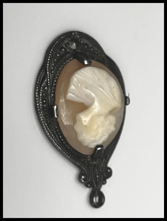 Vintage Carved Shell Cameo and Marcasite Pendant - 3