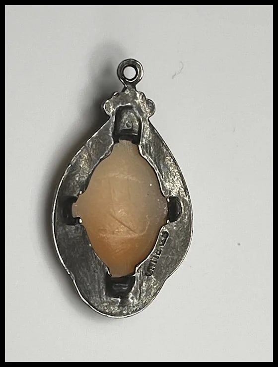 Vintage Carved Shell Cameo and Marcasite Pendant - 4