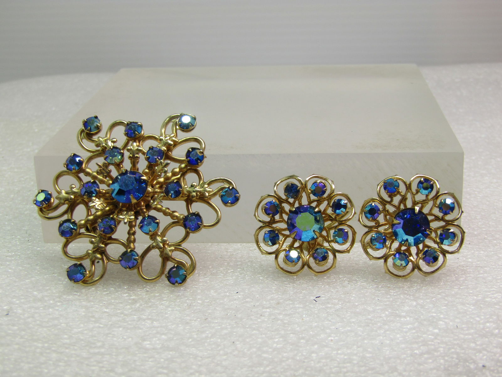 Vintage Peacock AB Rhinestone Brooch & earrings Set, 1940's-1960's, Screwback - 3