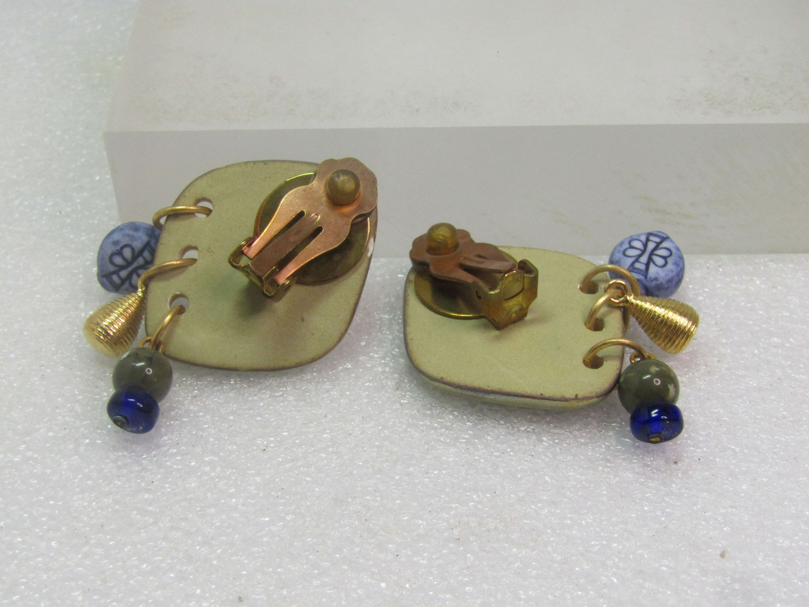 Vintage DonCaster Ceramic Dangling Earrings, Clip, on Card., 1990's - 4