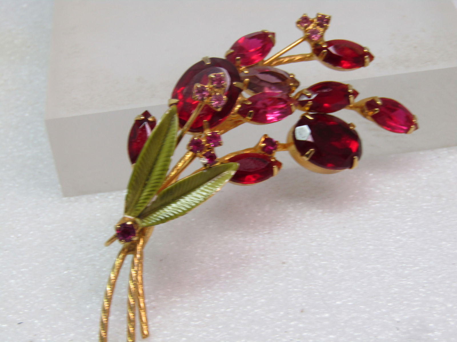 Vintage Red Rhinestone Floral Brooch, Enameled Leaves, 1960's Juliana D&E - 2