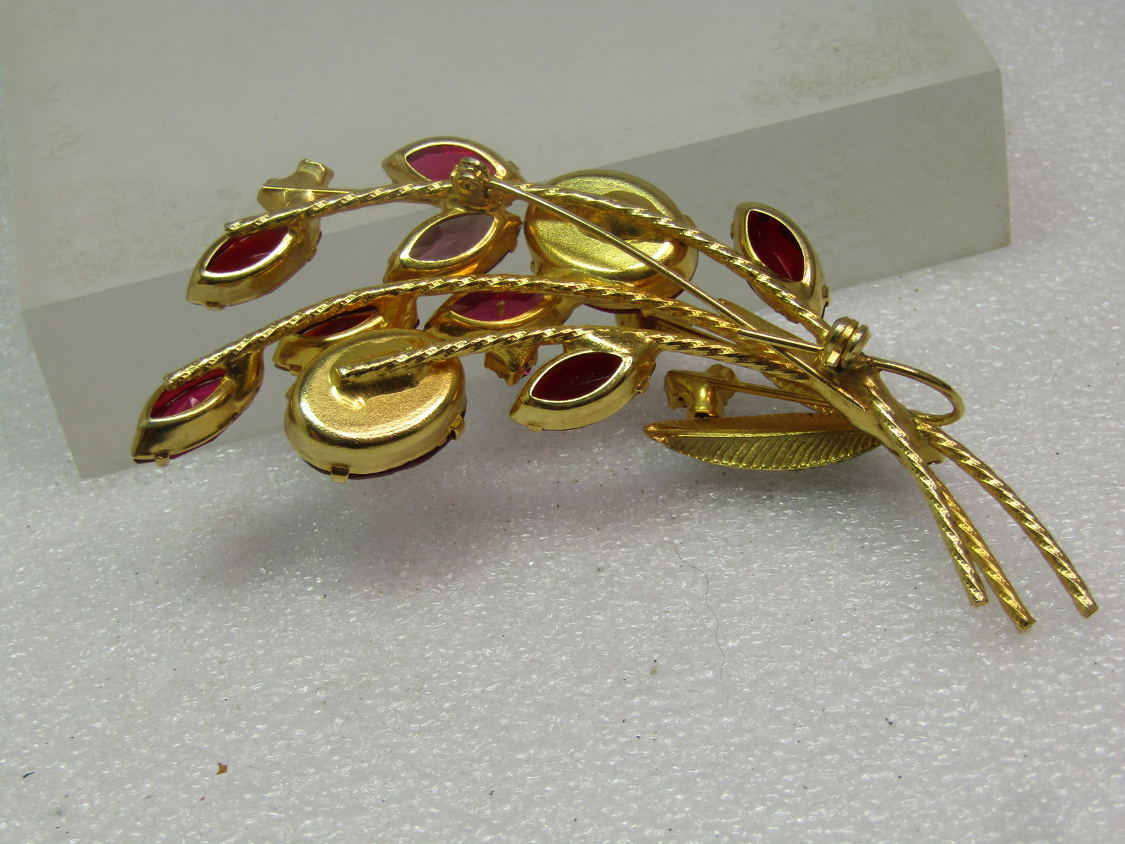 Vintage Red Rhinestone Floral Brooch, Enameled Leaves, 1960's Juliana D&E - 4