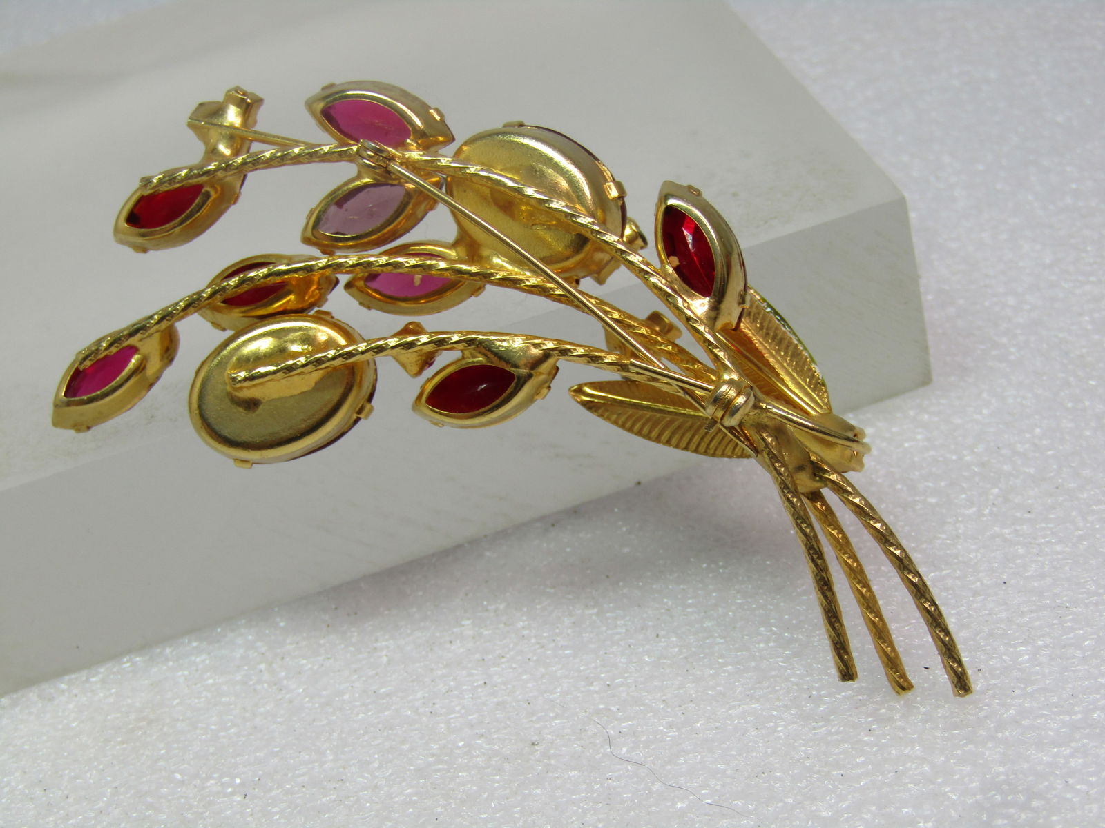 Vintage Red Rhinestone Floral Brooch, Enameled Leaves, 1960's Juliana D&E - 7
