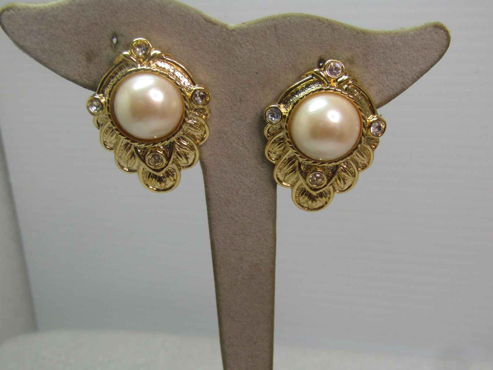Faux Pearl Renaissance Pearl Earrings, Clip, Jay Kenneth Lane for Avon, 1980's-2000's - 2