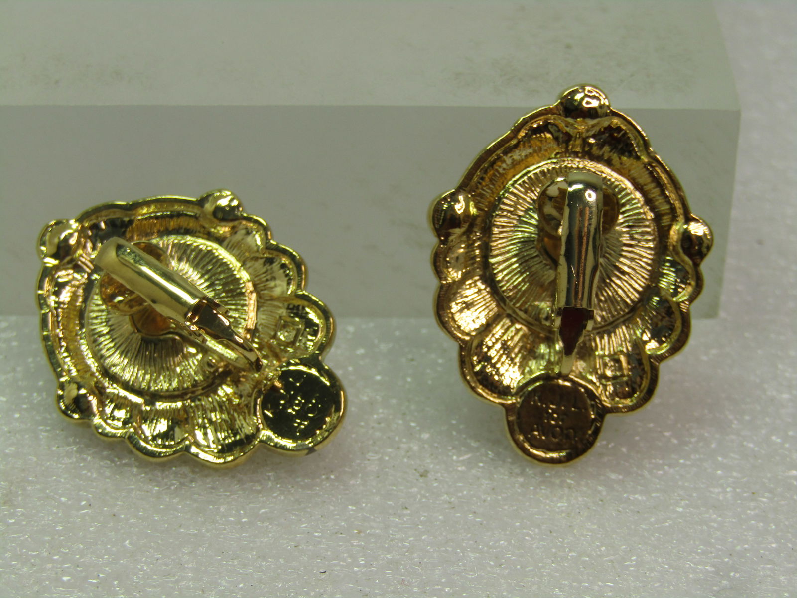 Faux Pearl Renaissance Pearl Earrings, Clip, Jay Kenneth Lane for Avon, 1980's-2000's - 5