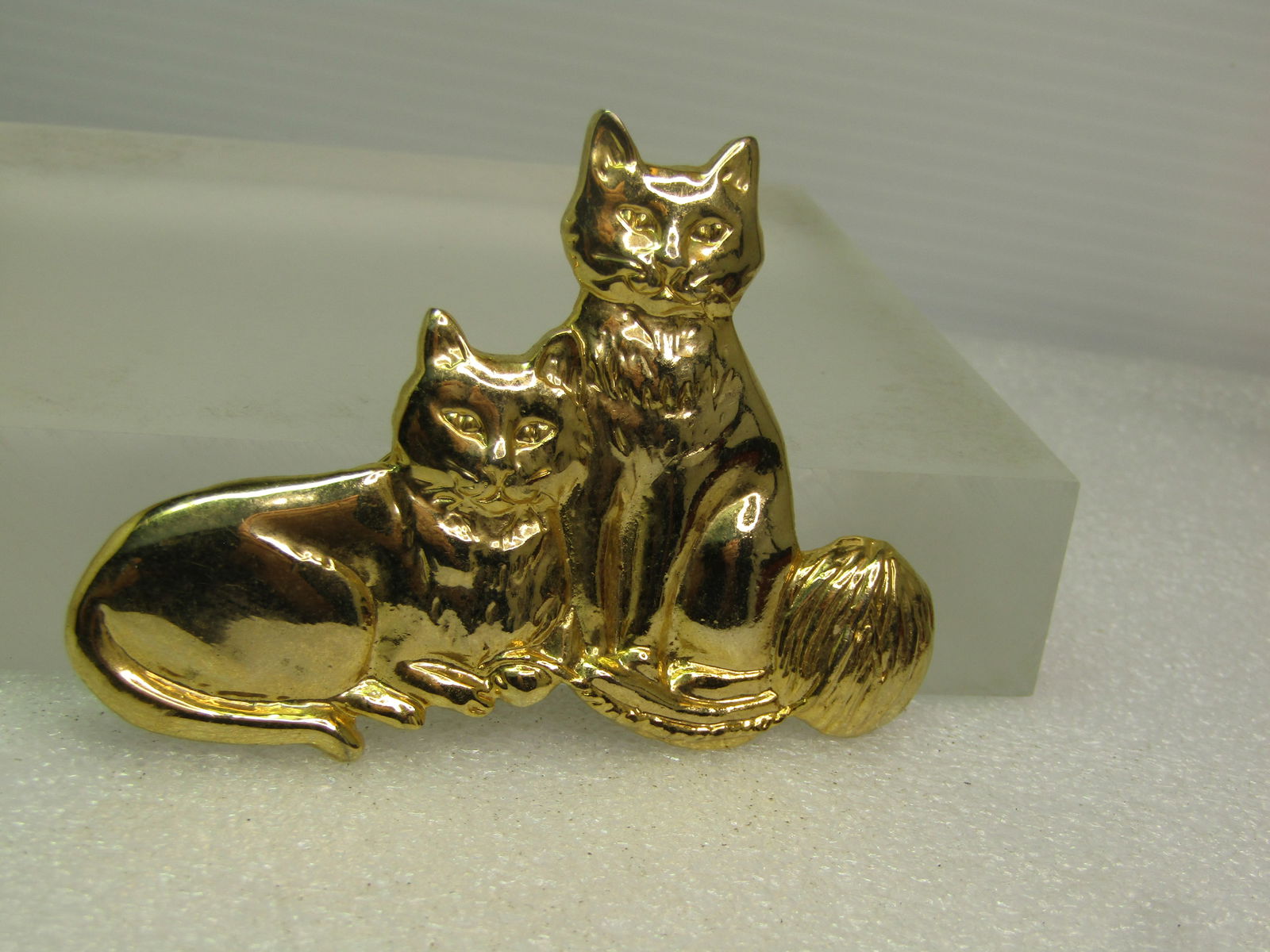 Vintage Cats and Yard Brooch, 1980's, Large, Gold-Tone - 2