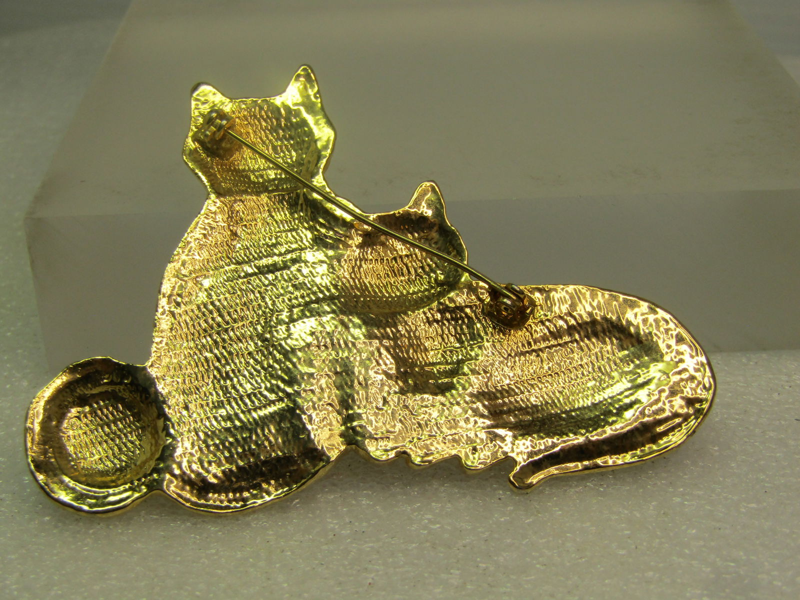 Vintage Cats and Yard Brooch, 1980's, Large, Gold-Tone - 4