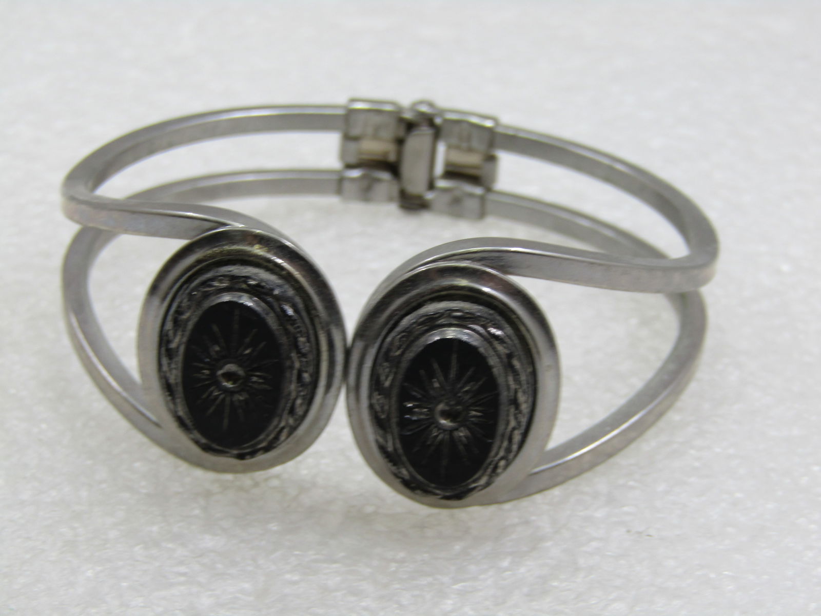 Vintage Top Opening Hinged Cameo Style Cuff Bracelet, 7" - 5