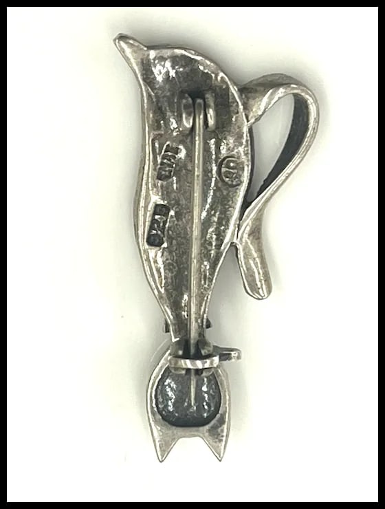 Vintage Sterling Silver Marcasite Tall Cat Brooch/Pin- Signed - 6