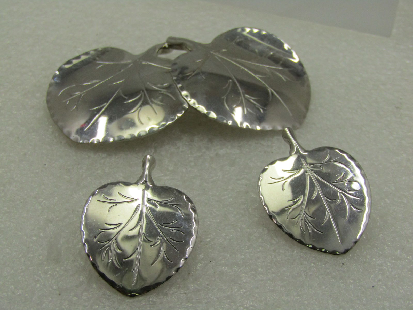 Vintage Bergere Leaf Brooch & Earrings Set, 1940's-1960's - 5