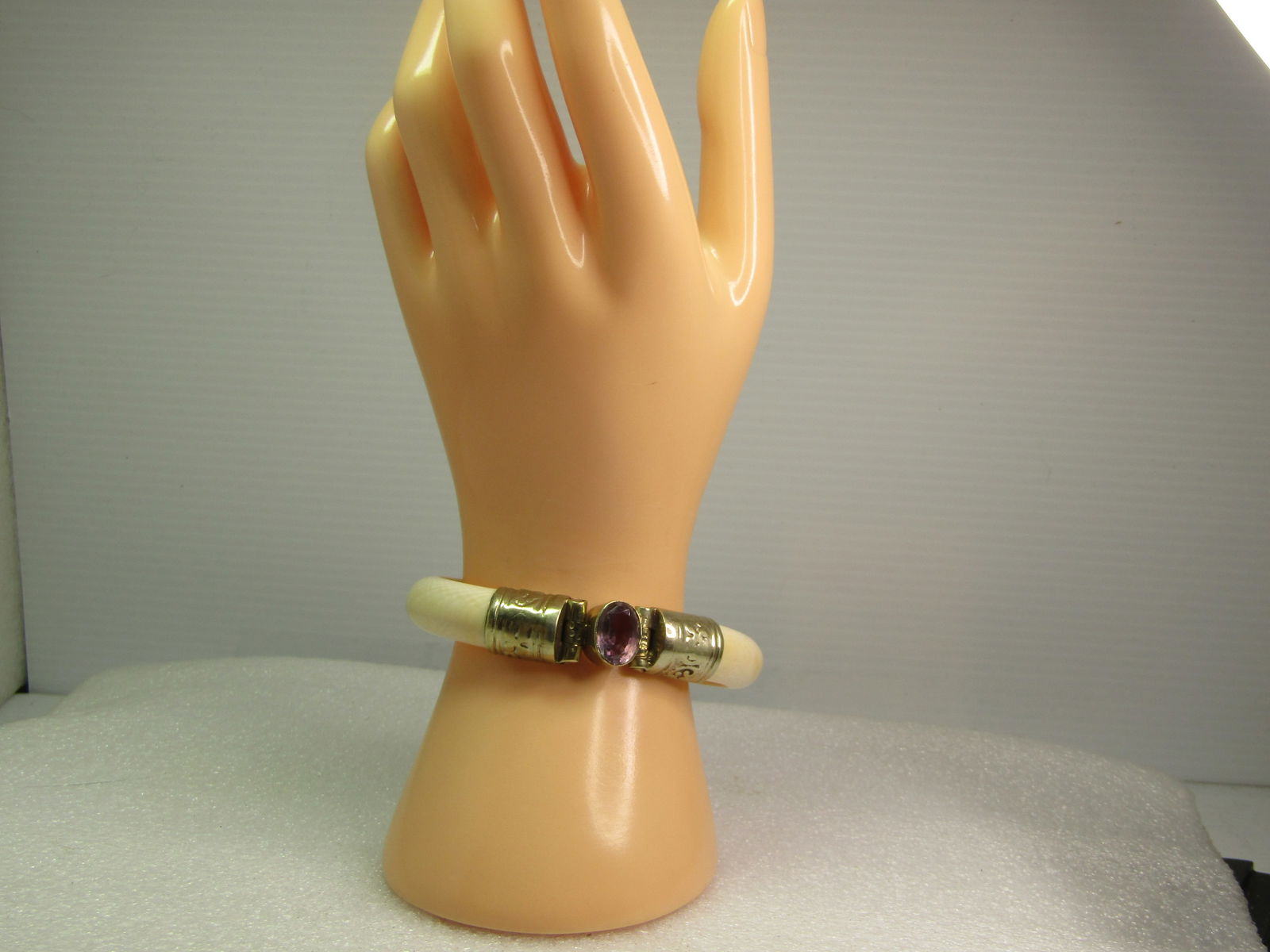 Vintage Bone Cuff Bracelet with Amethyst, Pin Clasp, 6.75", 1970's-1980's - 5
