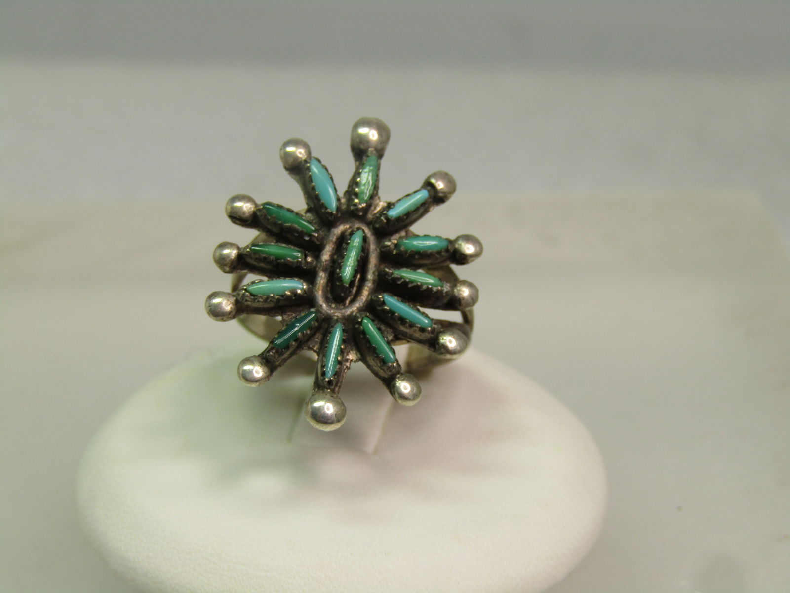 Vintage Sterling Southwestern Turquoise Ring, Needlepoint, Sz. 5.5, Signed L.G., 1960's-1970's - 2