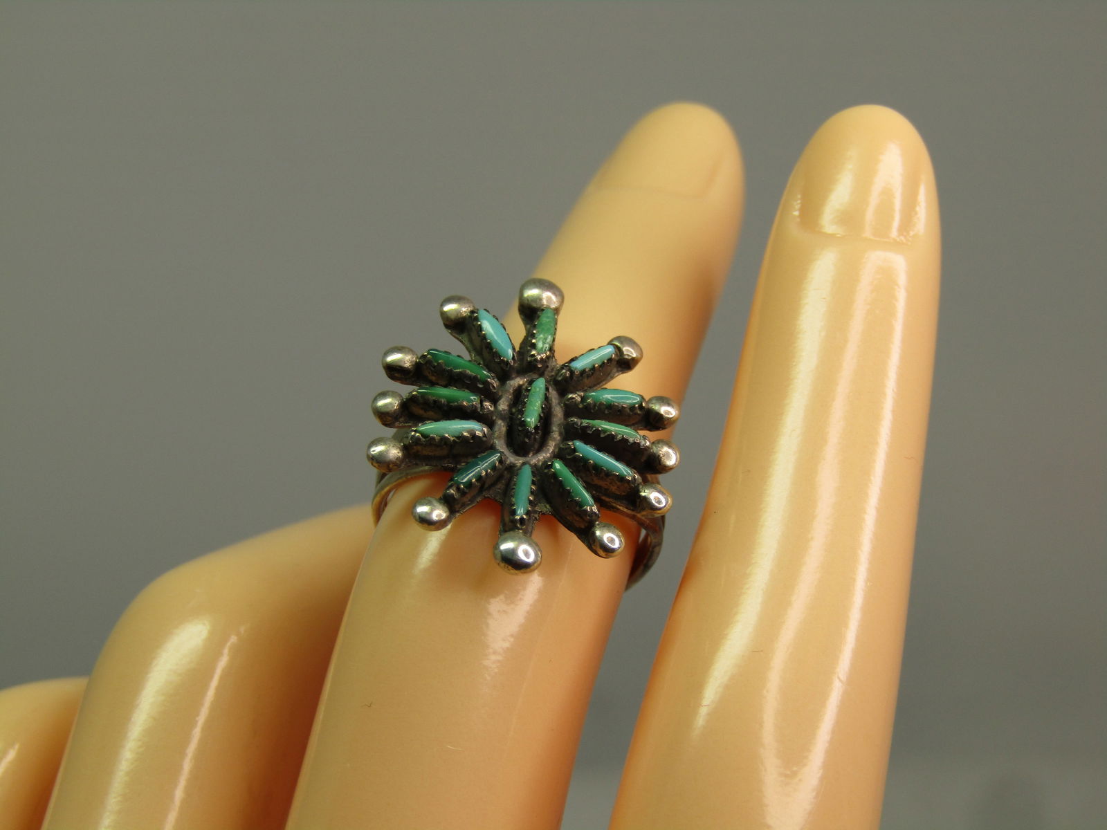 Vintage Sterling Southwestern Turquoise Ring, Needlepoint, Sz. 5.5, Signed L.G., 1960's-1970's - 5