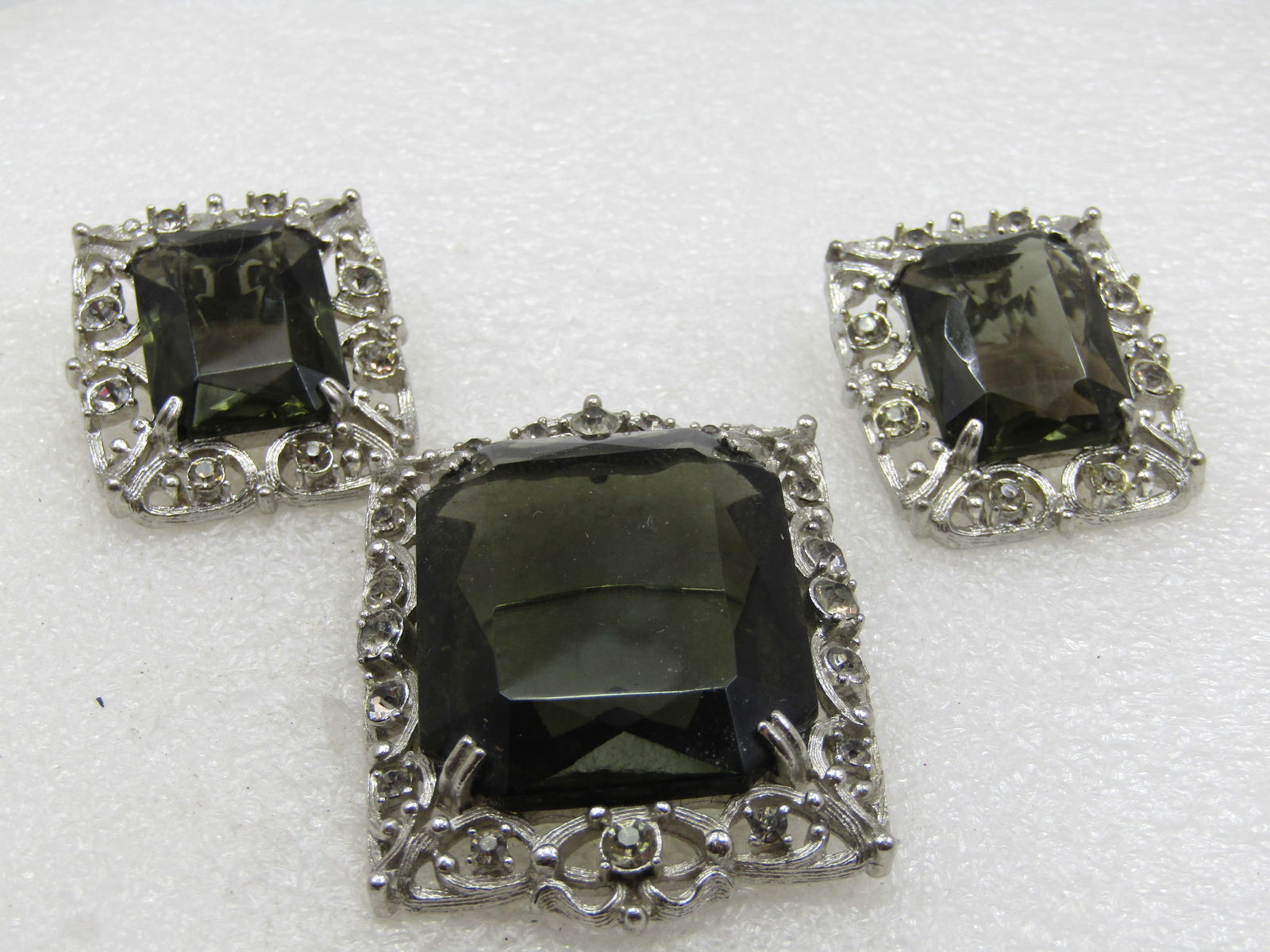 Vintage Smoky Rhinestone Brooch & Earrings, Sarah Coventry. 1960’s. - 4