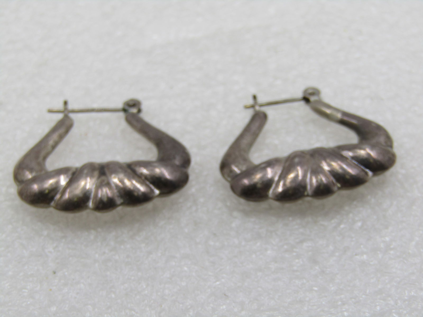 Vintage Sterling Puffy Hoop Earring with Ridged Design, 1960's-1970's, Boho - 2