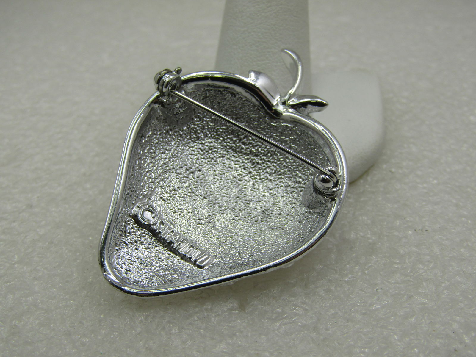 Vintage Strawberry Brooch, Sarah Coventry, 1960's-1970's, - 4