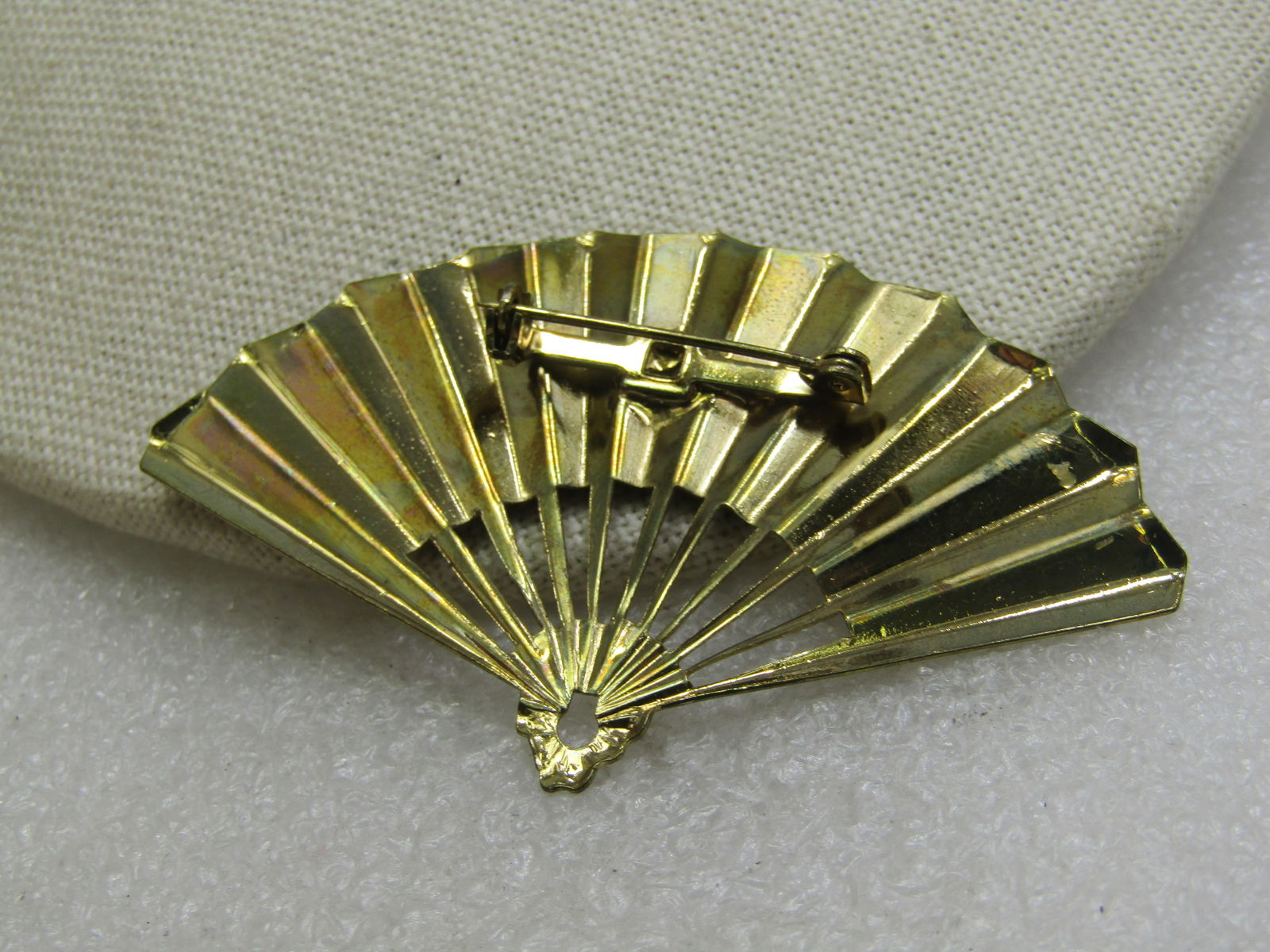 Vintage Gold Tone Fan Brooch, 3" by 1.75", 1960's-1970's - 4