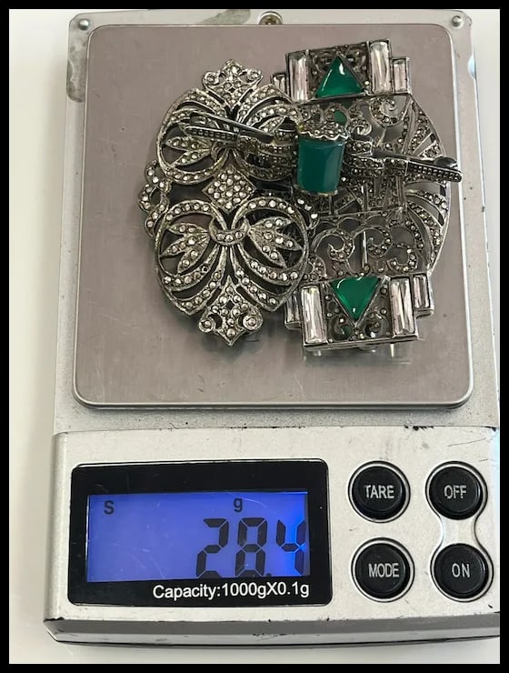 Vintage Lot of Art Deco Brooches set with Chrysoprase and Marcasite - 13