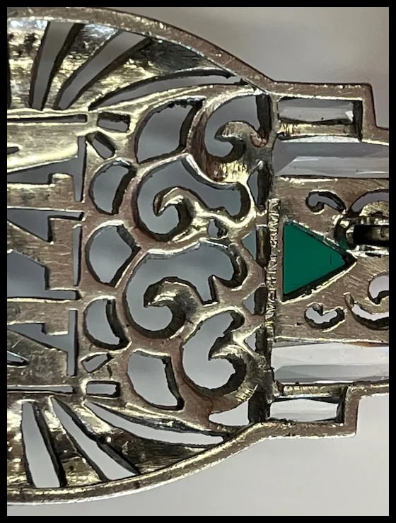 Vintage Lot of Art Deco Brooches set with Chrysoprase and Marcasite - 5