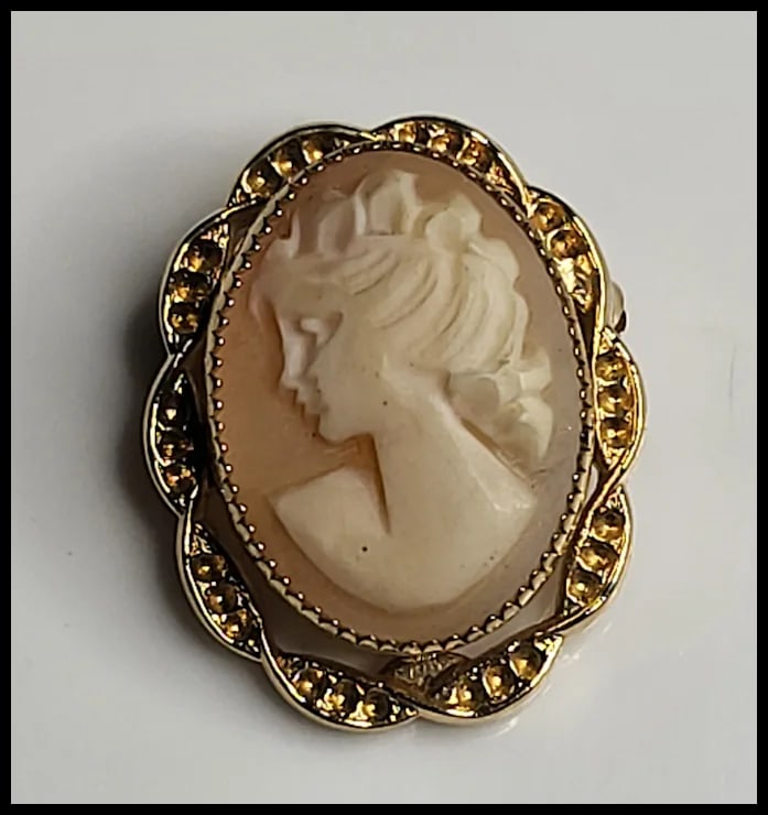 Vintage Gold Filled Cameo Pin/Brooch - 2