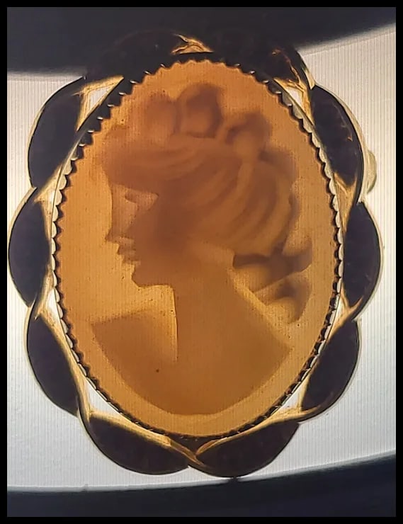Vintage Gold Filled Cameo Pin/Brooch - 6