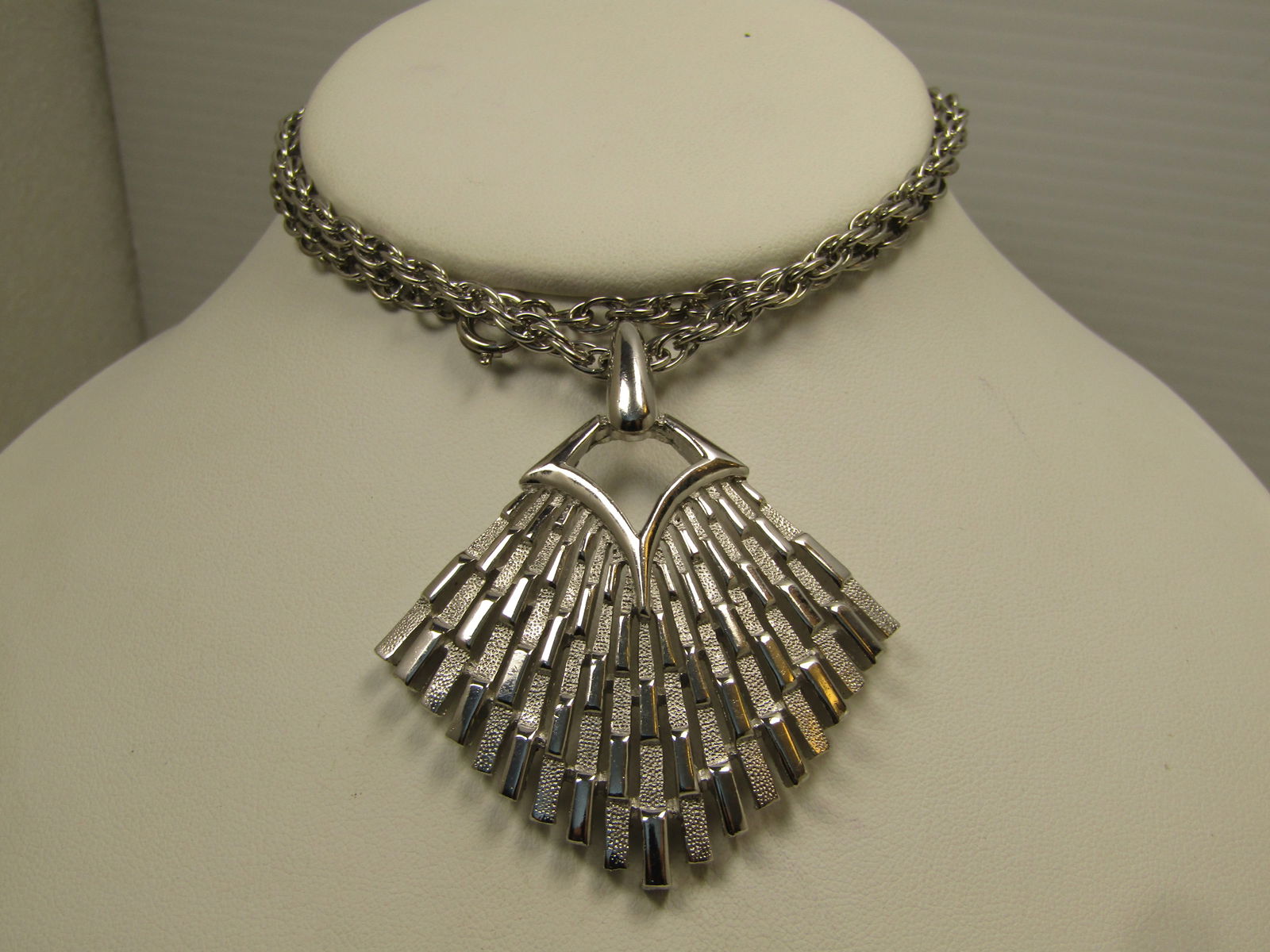 Vintage Crown Trifari Silver Tone Neckace, Tiered Pendant, 10", 1970's (1 of 5)