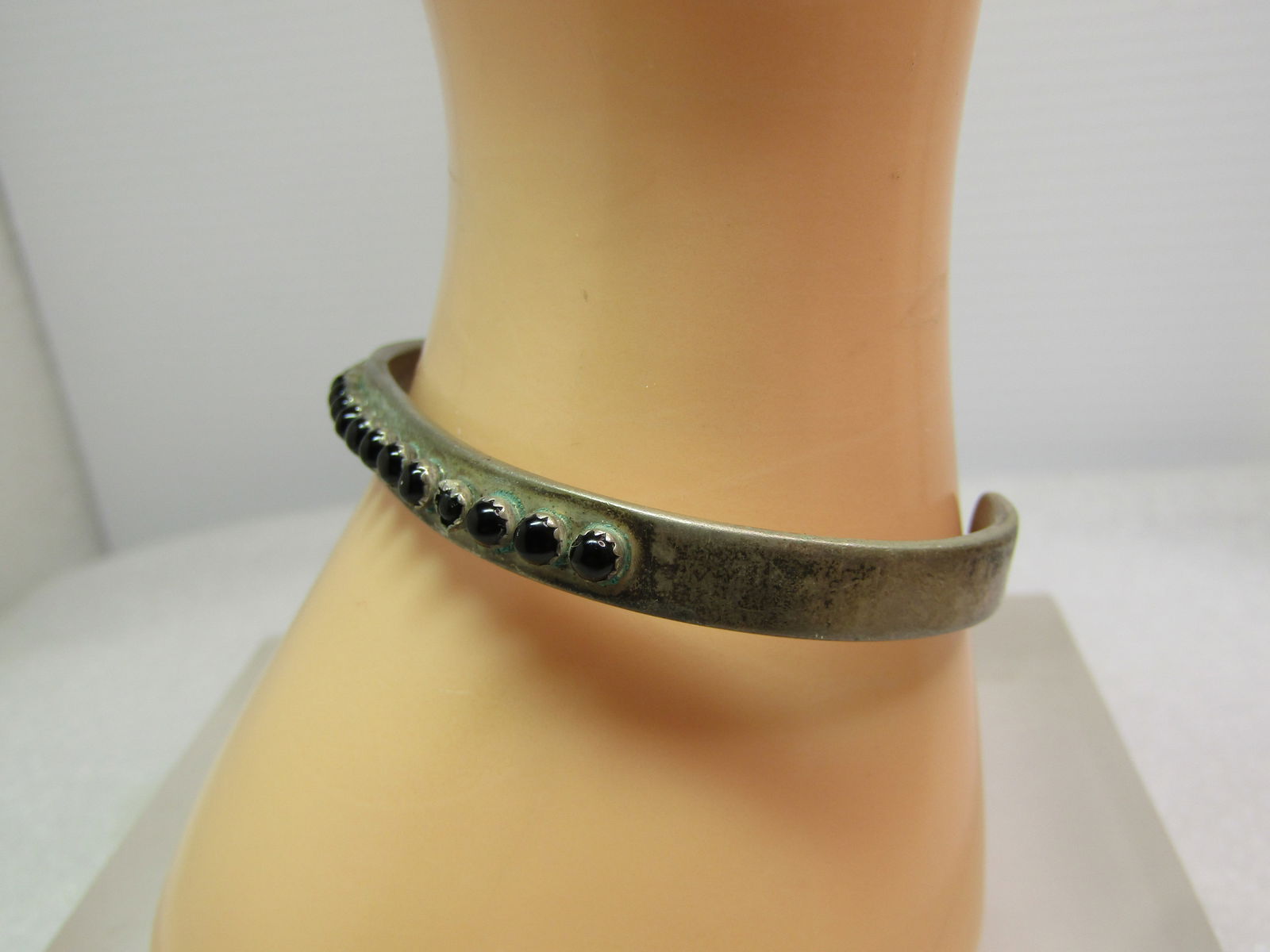 Vintage Sterling Navajo Onyx Cuff Bracelet, 6.5" Signed D. Livingstone, 1980's-1990's - 2