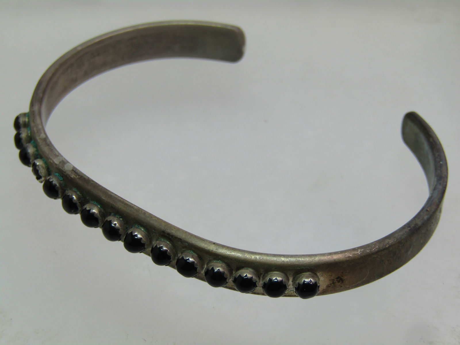 Vintage Sterling Navajo Onyx Cuff Bracelet, 6.5" Signed D. Livingstone, 1980's-1990's - 8