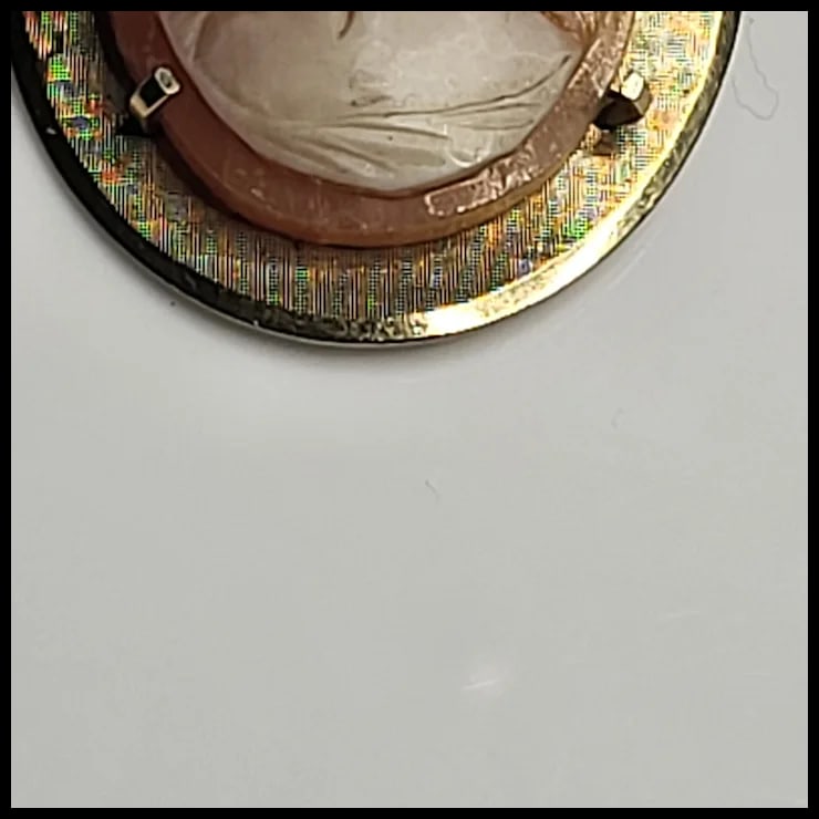 Vintage Cameo Pin/Brooch - 4