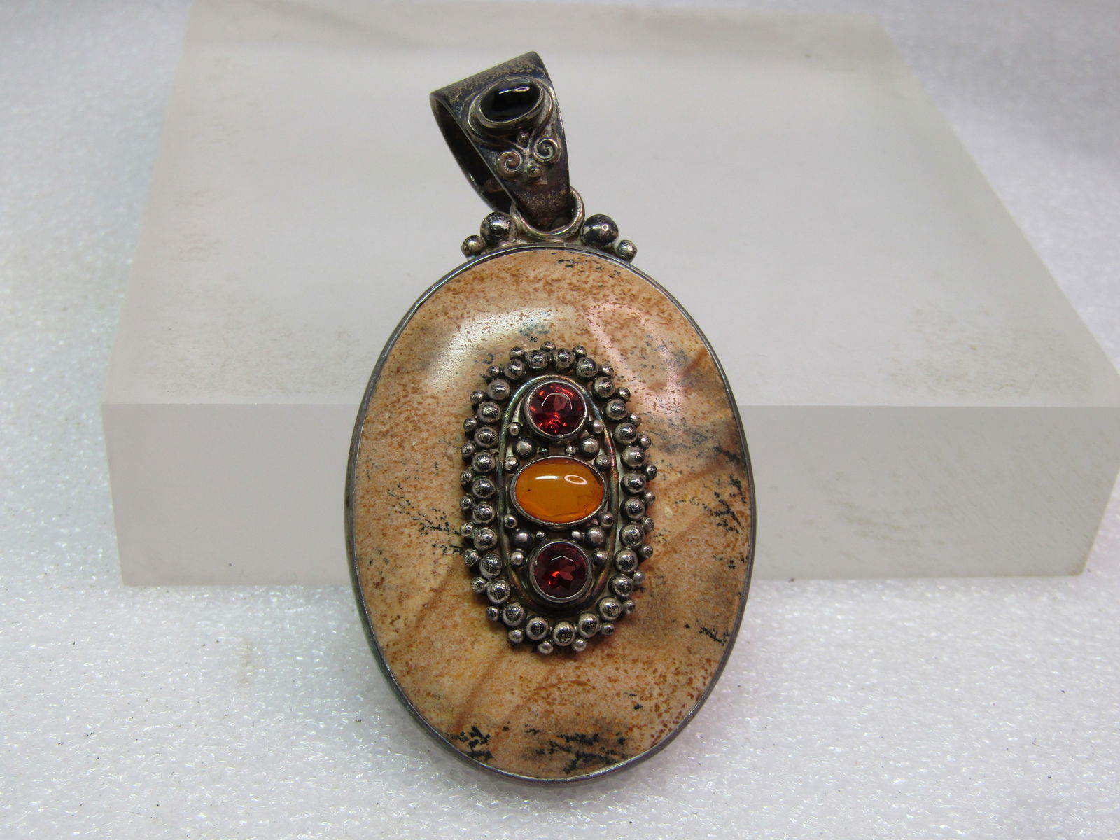 Vintage Sterling Bali Pendant with Onyx, Garnet, Agate, 1980's-1990's, Signed Sajen: Vintage Sterling Bali Pendant with Onyx, Garnet, Agate, 1980's-1990's, Signed Sajen. Bali themed. The bail is a wide swing bail that is appx. 14.5mm by 10mm. The total length of the pendant is appx. 3