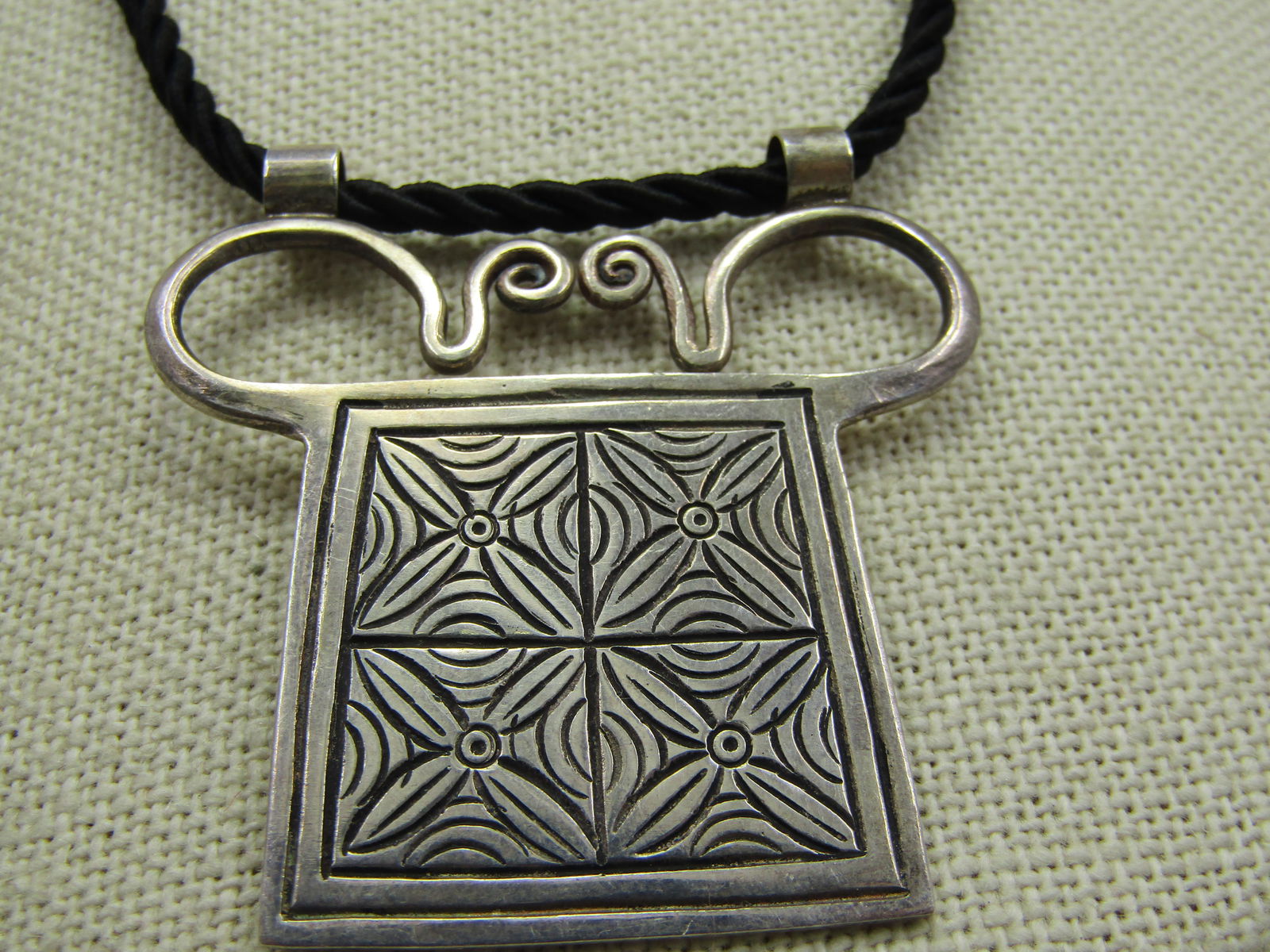 Vintage Sterling Silver Necklace, Bali Vibe, 16.5" - 4