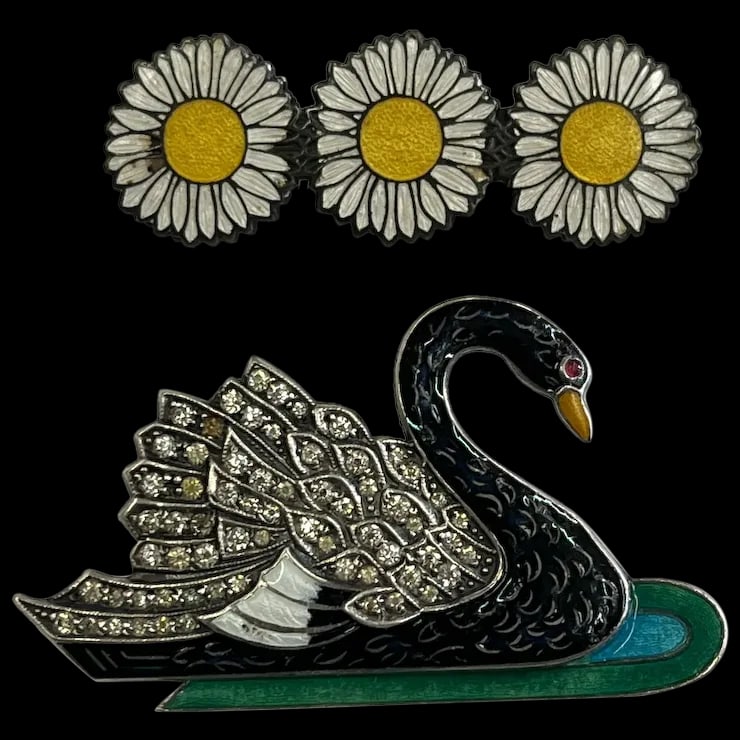 Vintage Sterling and Enamel Daisy and Swan Brooches: Title: Vintage Sterling and Enamel Daisy and Swan Brooches Description: Vintage Sterling and Enamel Daisy and Swan Brooches Date/Period: vintage Materials: Sterling/Enamel Size: Measures -4 x 2