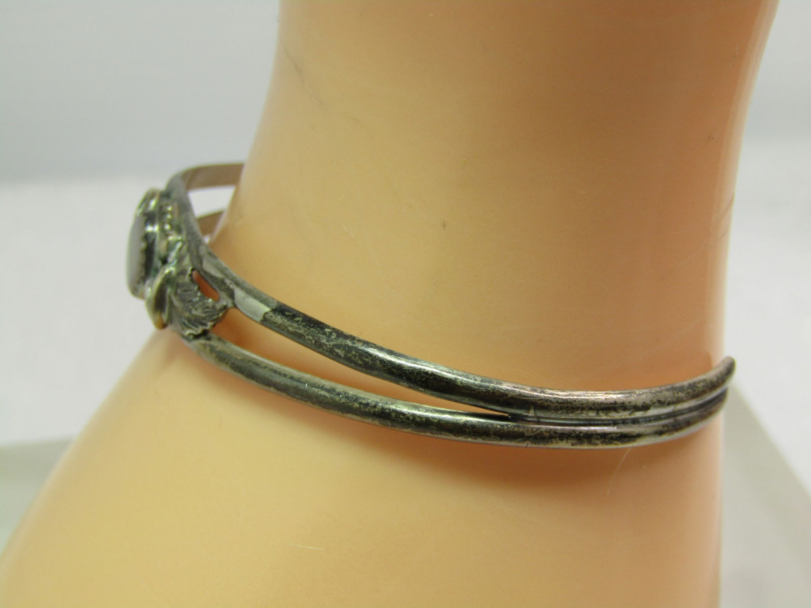 Vintage Sterling Southwestern MOP Cuff Bracelet, 6.5", 1960's-1970's - 2