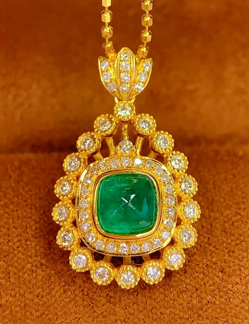 18K Gold Natural Emerald Pendant with 54 Diamonds, 1.2 ct Gemstone - 2