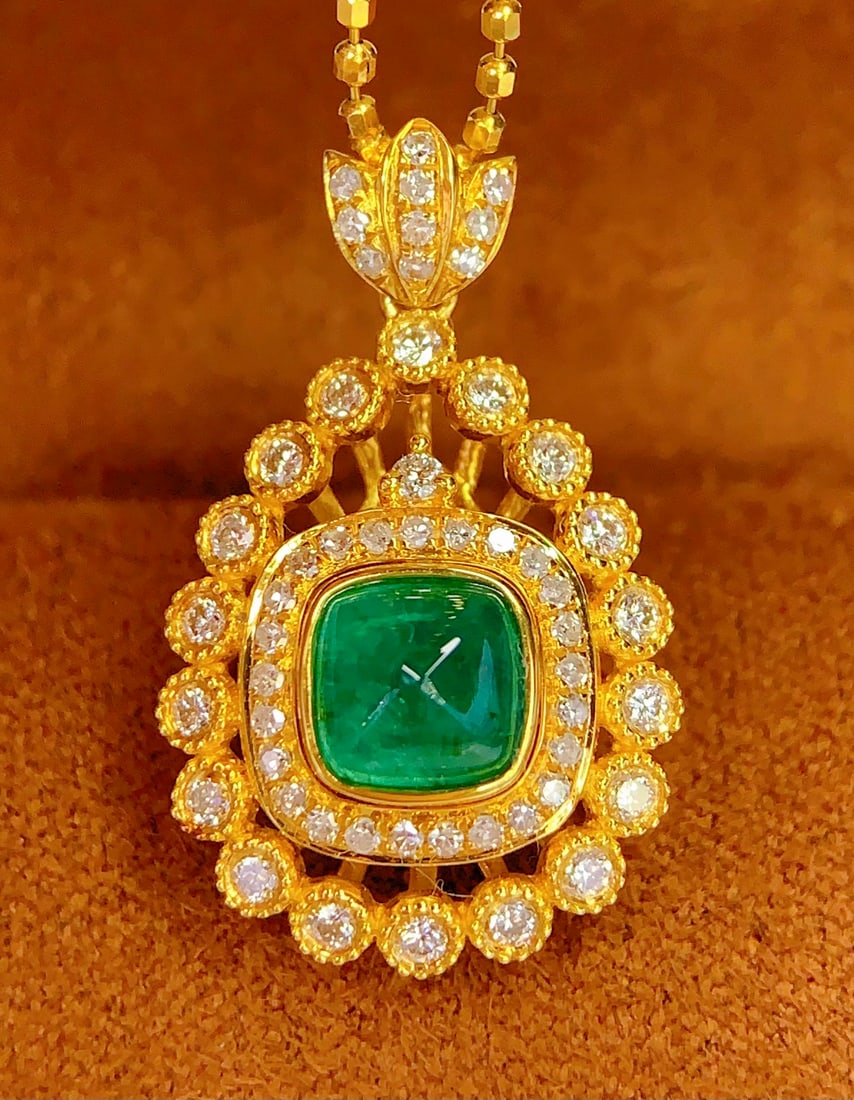 18K Gold Natural Emerald Pendant with 54 Diamonds, 1.2 ct Gemstone - 3