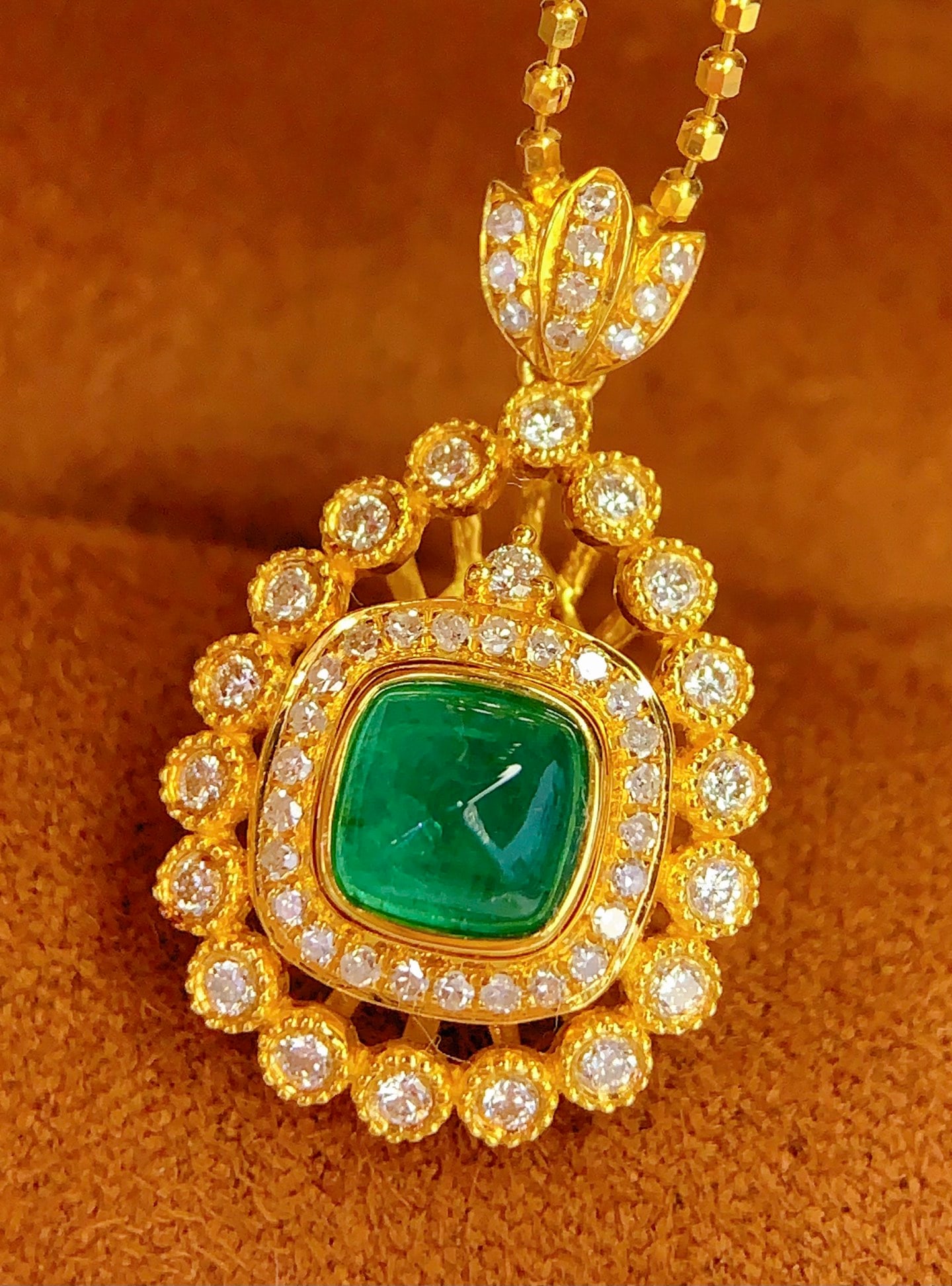 18K Gold Natural Emerald Pendant with 54 Diamonds, 1.2 ct Gemstone - 5