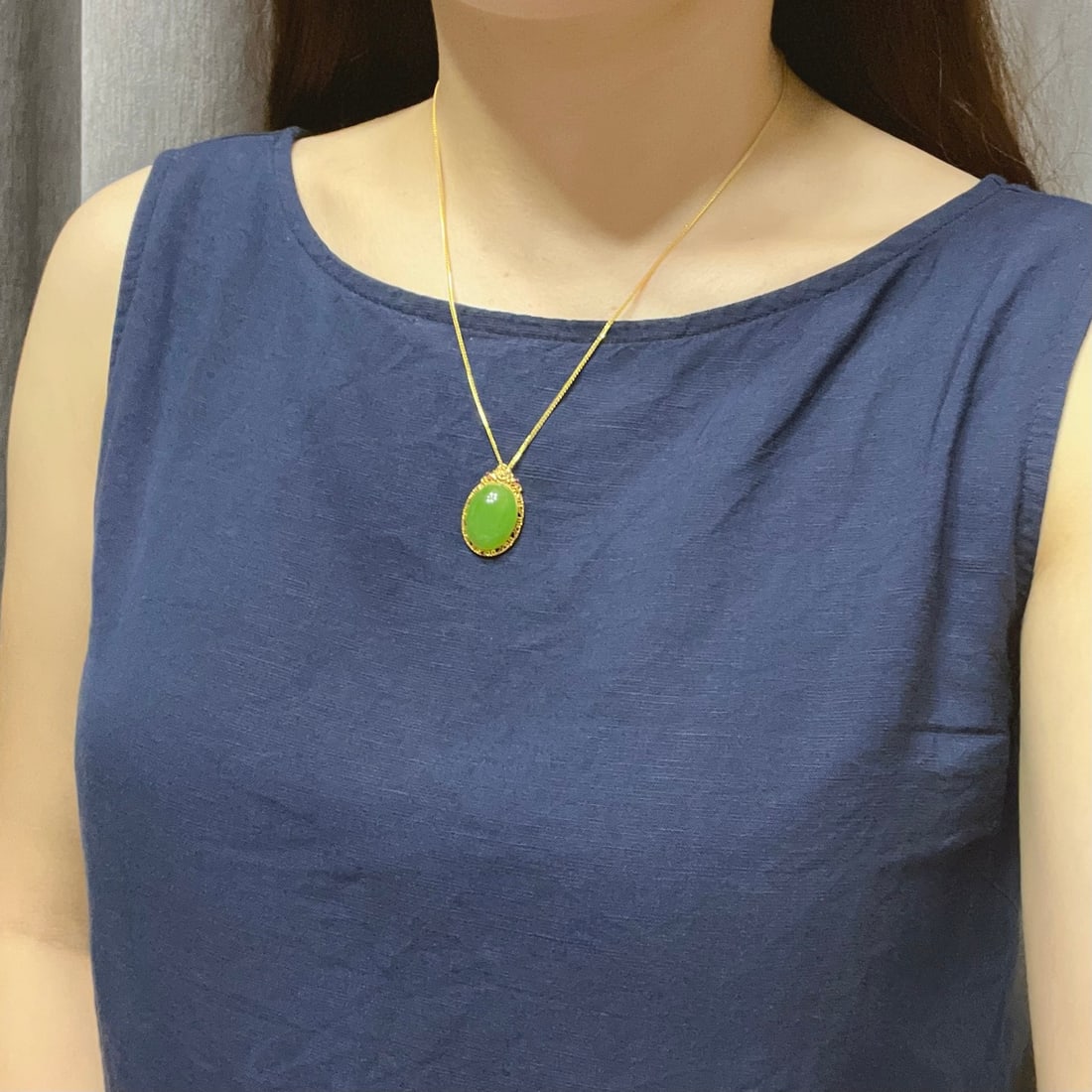 18K Gold Hetian Jade Apple Green Pendant with 3 Diamond Accents, 13x18mm - 6