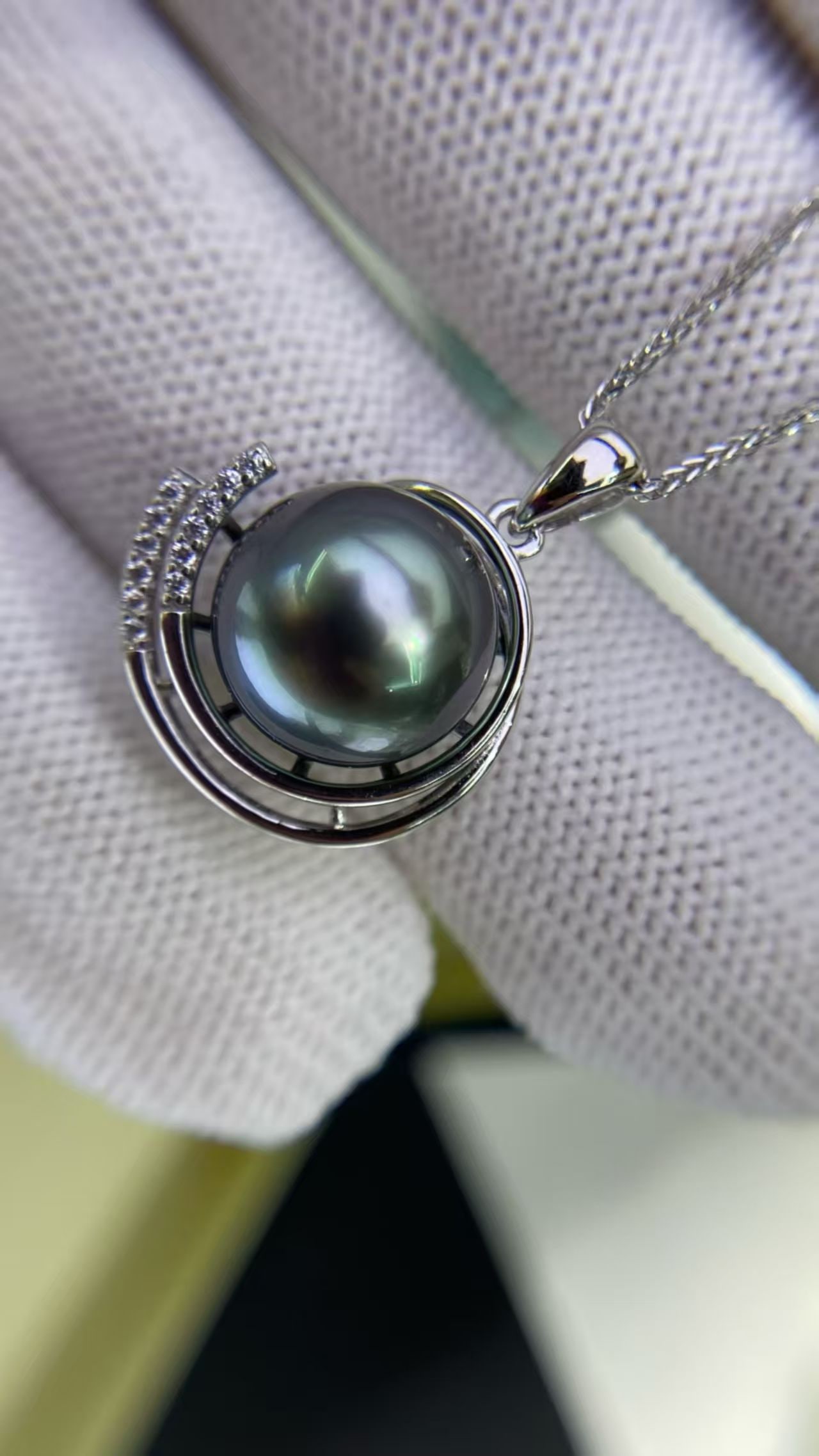Tahitian Black Pearl Pendant - 2