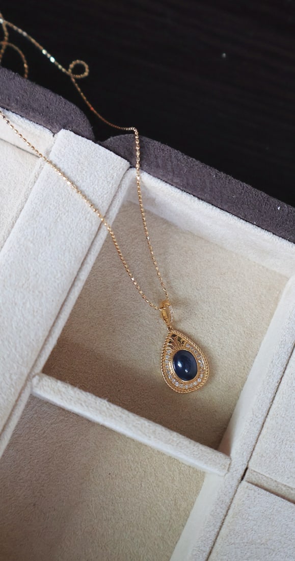 18k gold sapphire teardrop diamond pendant (1 of 6)