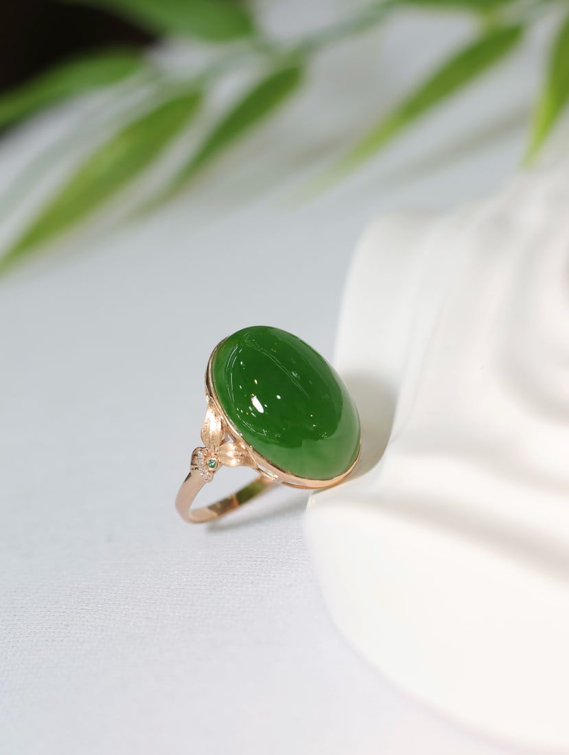 18K Gold Hetian Jade Ring with Diamond Accents, 13x18mm - 4